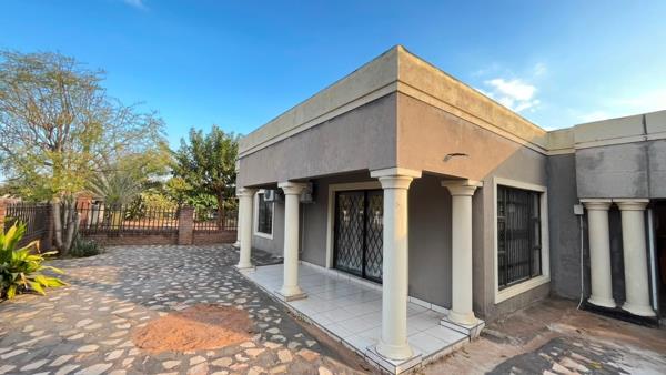 6 Bedroom House