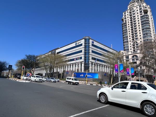 947 m² Commercial space