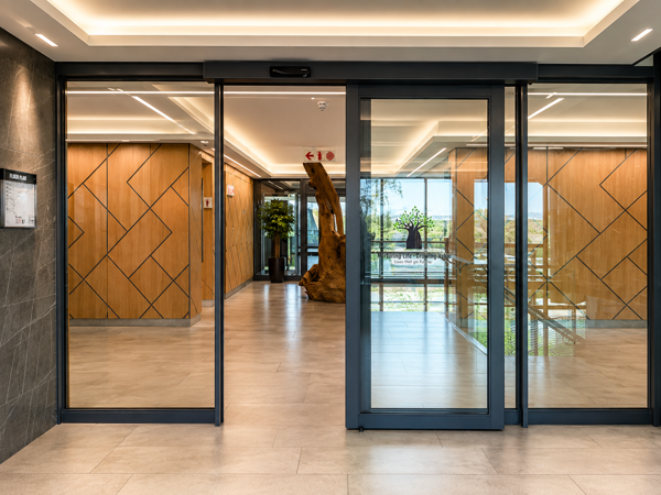 533 m² Commercial space