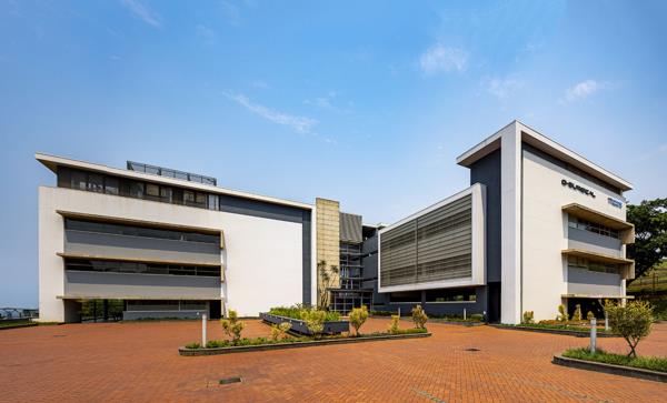 683 m² Office Space