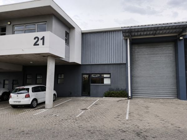 572 m² Industrial space