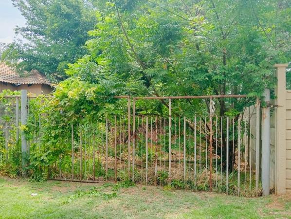3 088 m² Land