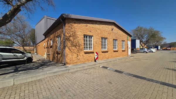 346 m² Industrial space