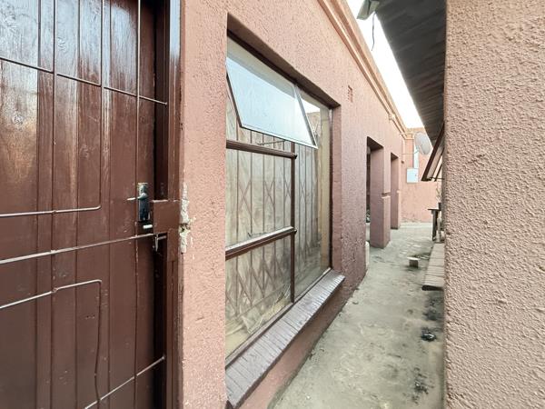 11 Bedroom House