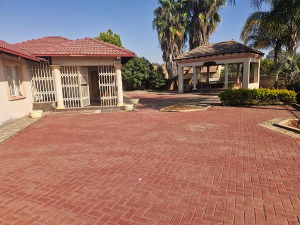 5 Bedroom House