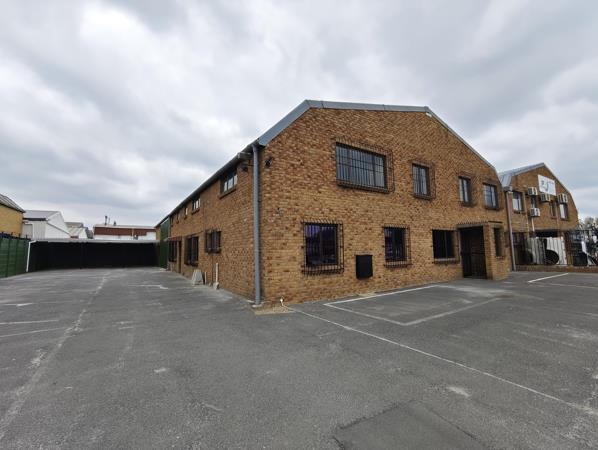 629 m² Industrial space