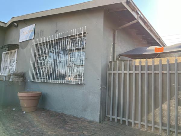 250 m² Commercial space