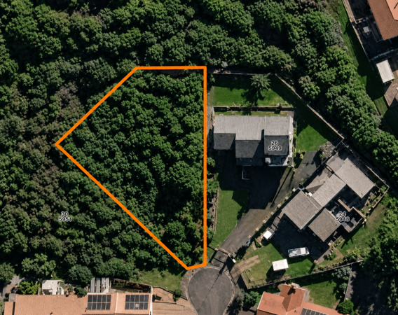 1 020 m² Land