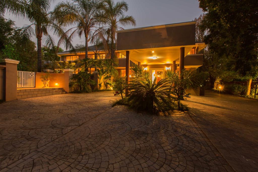 5 Bedroom House