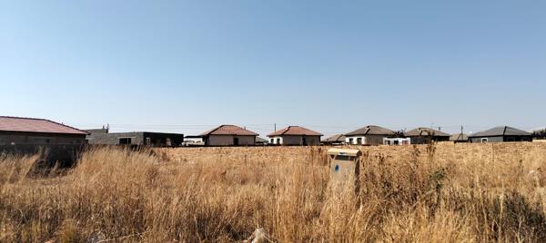 692 m² Land