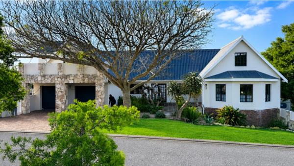 5 Bedroom House