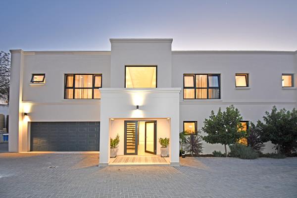 5 Bedroom House