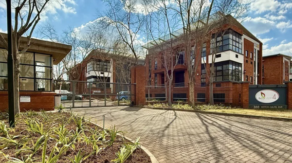 155.3 m² Commercial space