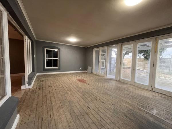6 Bedroom House