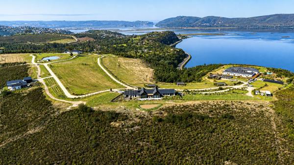 1 888 m² Land