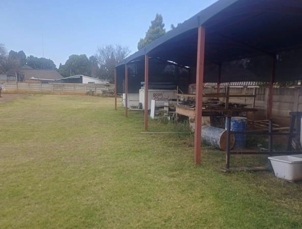 752 m² Land