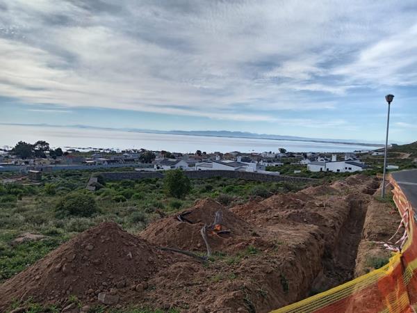 370 m² Land