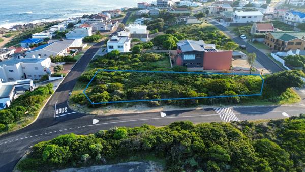 1 033 m² Land