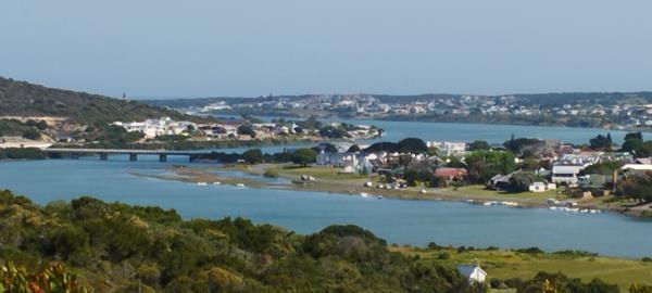700 m² Land