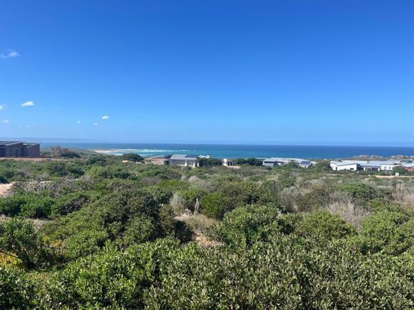 827 m² Land
