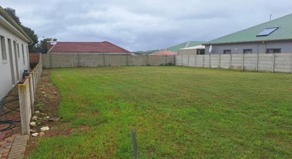 452 m² Land