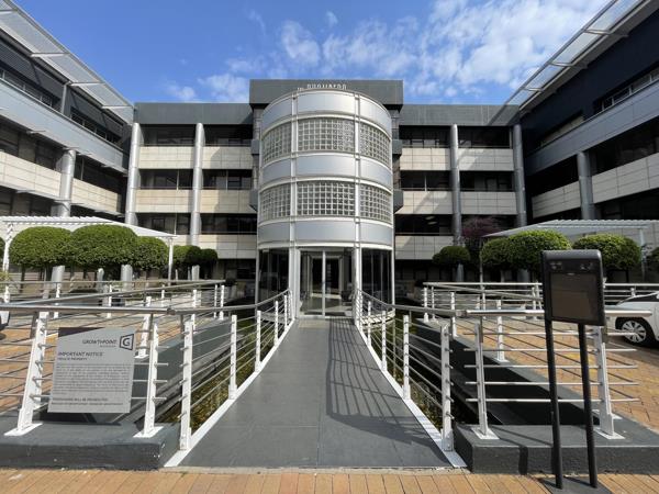 897 m² Commercial space