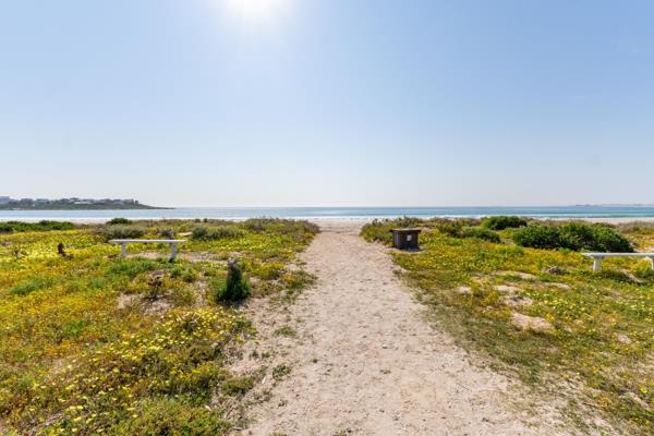 955 m² Land