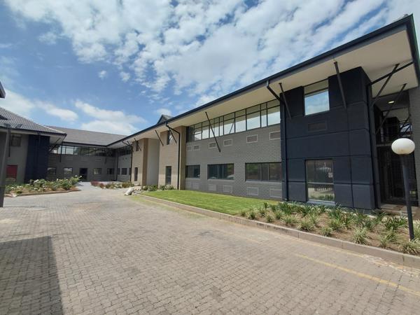 1 765 m² Commercial space