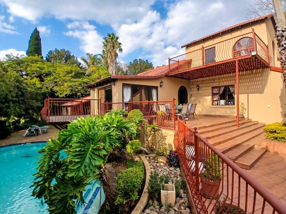 5 Bedroom House