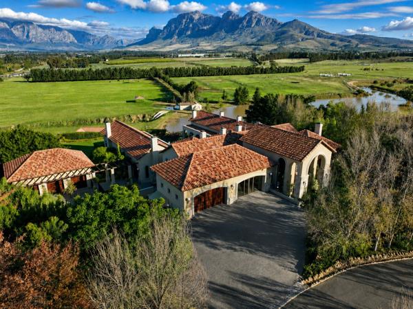 5 Bedroom House
