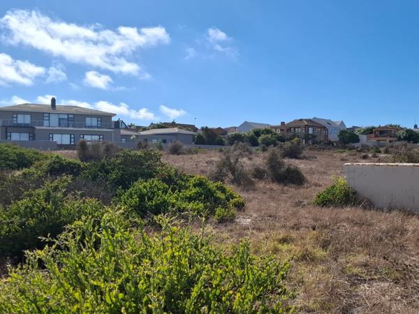 768 m² Land