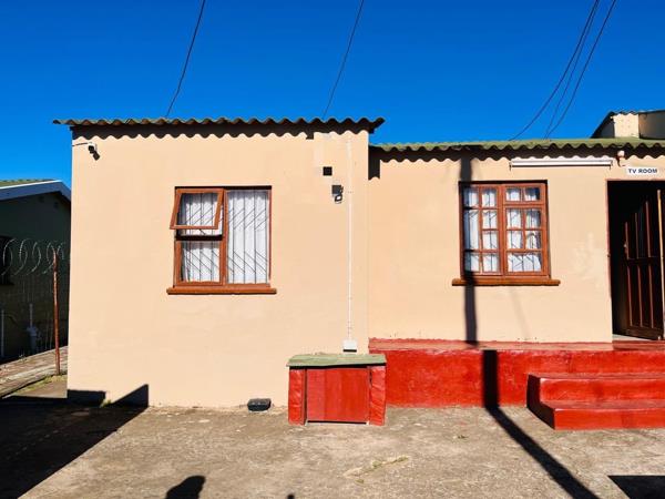 9 Bedroom House