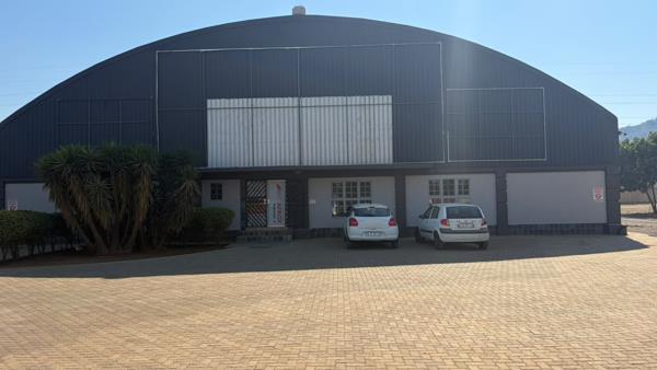 875 m² Industrial space