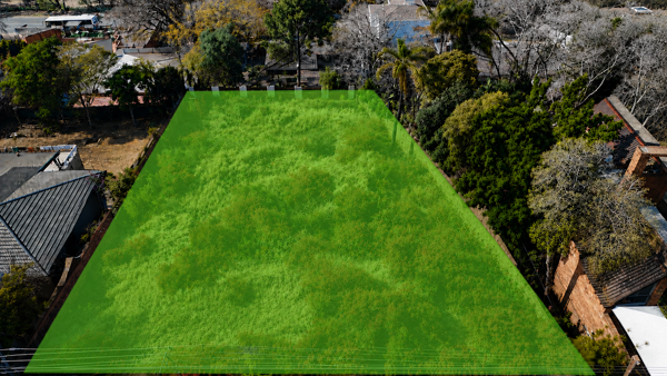 1 353 m² Land