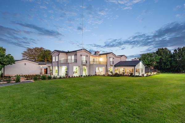 6 Bedroom House