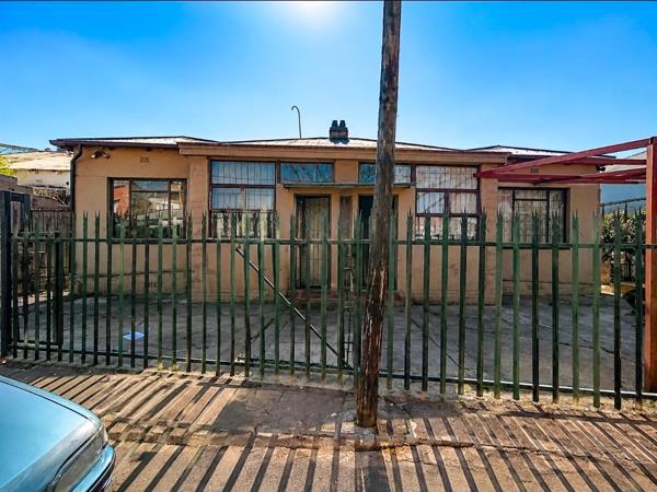 10 Bedroom House