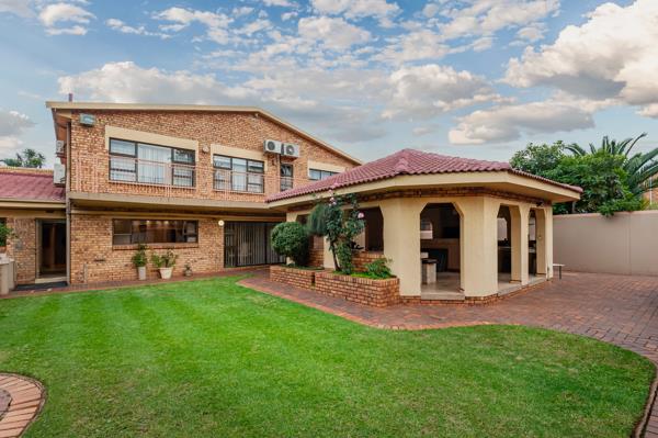 9 Bedroom House
