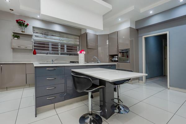5 Bedroom Apartment