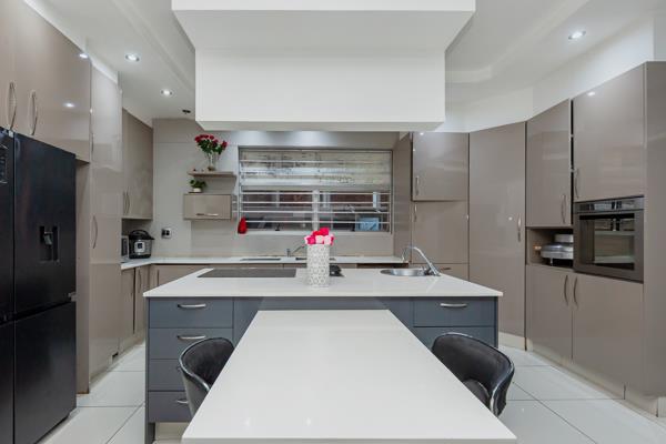 5 Bedroom Apartment