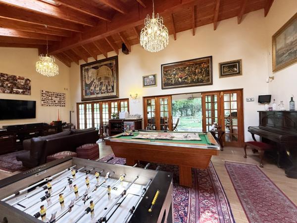 5 Bedroom House