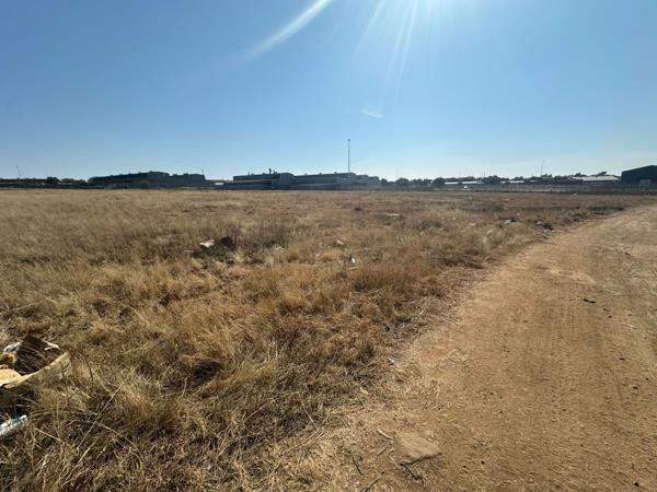 8 315 m² Land