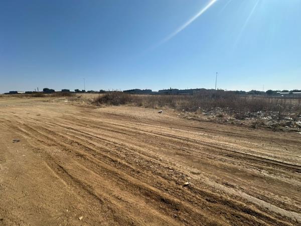 8 561 m² Land