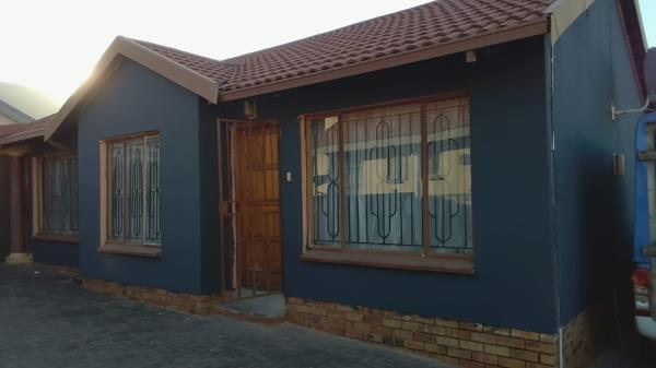 1 Bedroom House