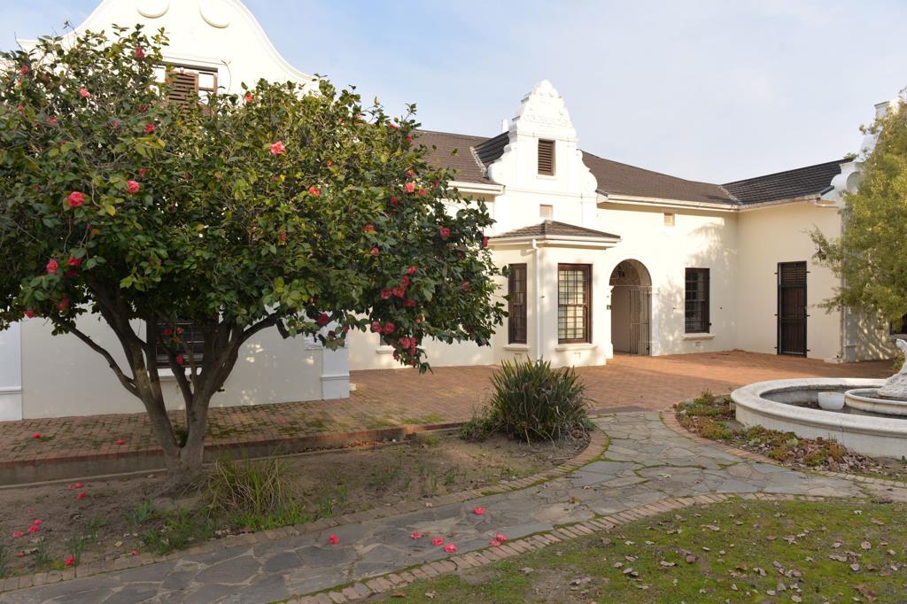 1 Bedroom House