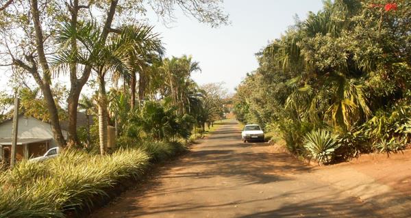 1 718 m² Land