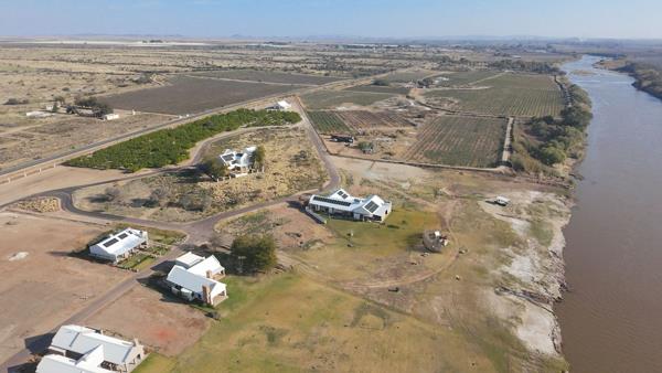 475 m² Land