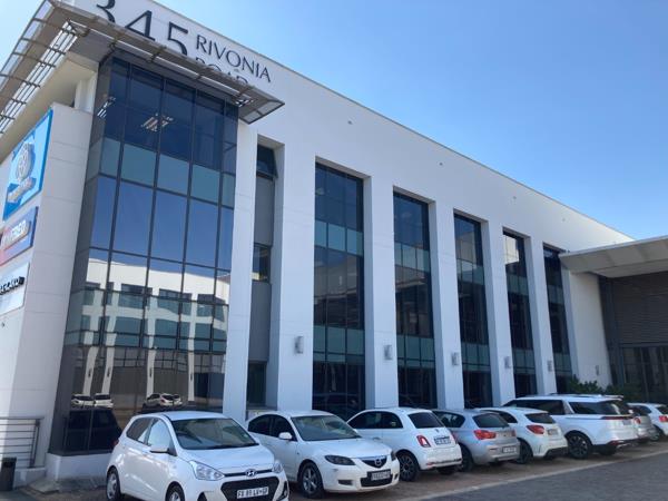 330 m² Commercial space