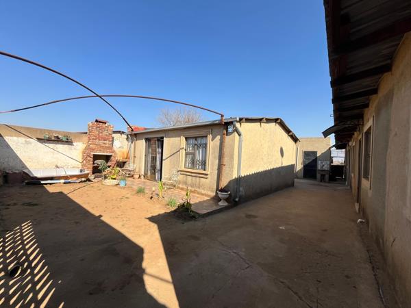 2 Bedroom House