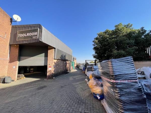 2 400 m² Industrial space