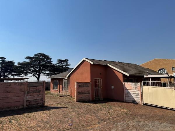 6 Bedroom House